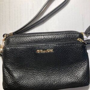 COACH ID - COIN WRISTLET PURSE